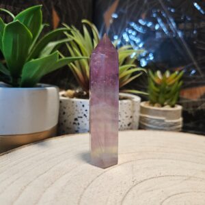 Veža Ostrej Mysle – Fluoritový Kryštálový Obelisk (8,5 cm / 63 g)