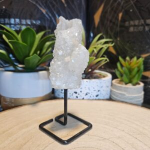 Imperial Apofylit – Kryštál svetla na stojane (Prírodný surový Apofylit – estetický minerál na čiernom kovovom stojane)#3