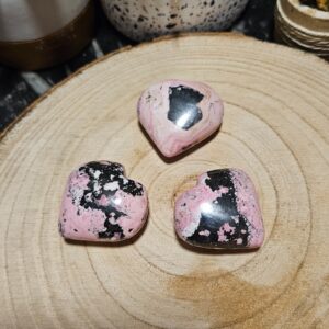 RODOCHROZIT SRDCE(RHODOCHROSITE) – KAMEŇ LÁSKY A VNÚTORNÉHO POKOJA