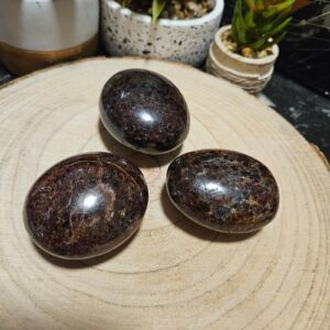 Ohnivá sila – Gránát do dlane (6 cm)