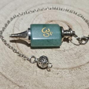 Imperial Om Oracle – Om orákulum (Aventurínové tehličkové kyvadlo so zlatým znakom Óm, 1,8 x 5 cm)