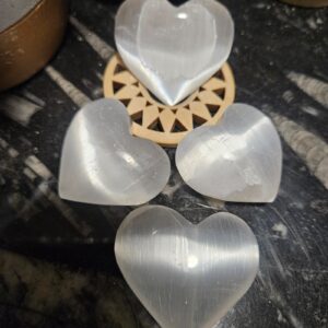 Imperial Selenite Heart – Svetlo duše (Brúsené selenitové srdce)#3W