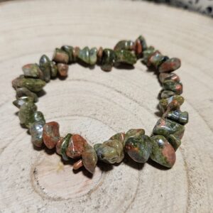 Energia Obnovy: Unakitový Štiepkový Náramok