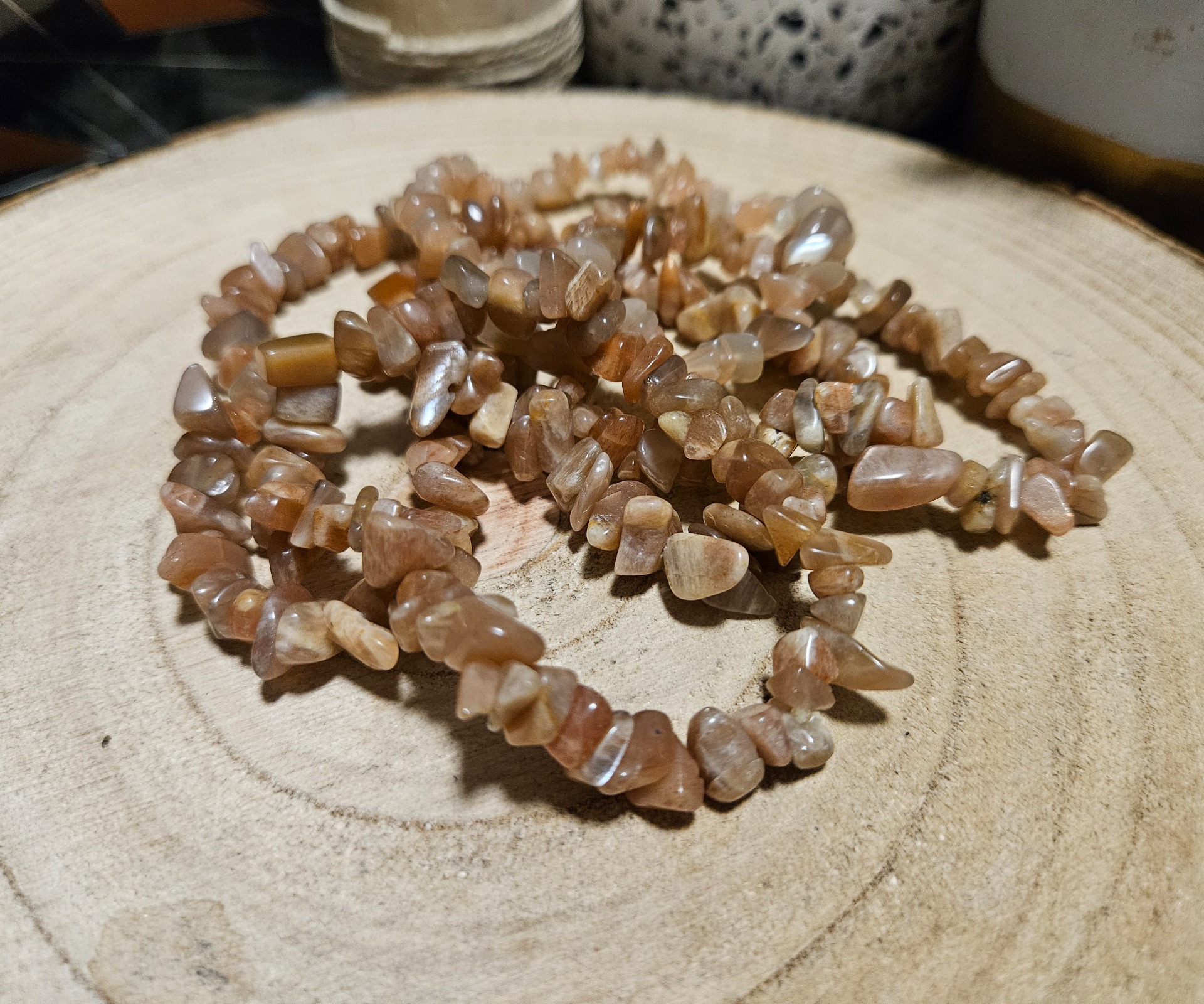 Črepy západu slnka – Zlomkový náramok Mesačný kameň Adulár (16-18 cm)