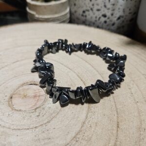 Ochrana Lesklých Úlomkov – Hematitový Chip Náramok