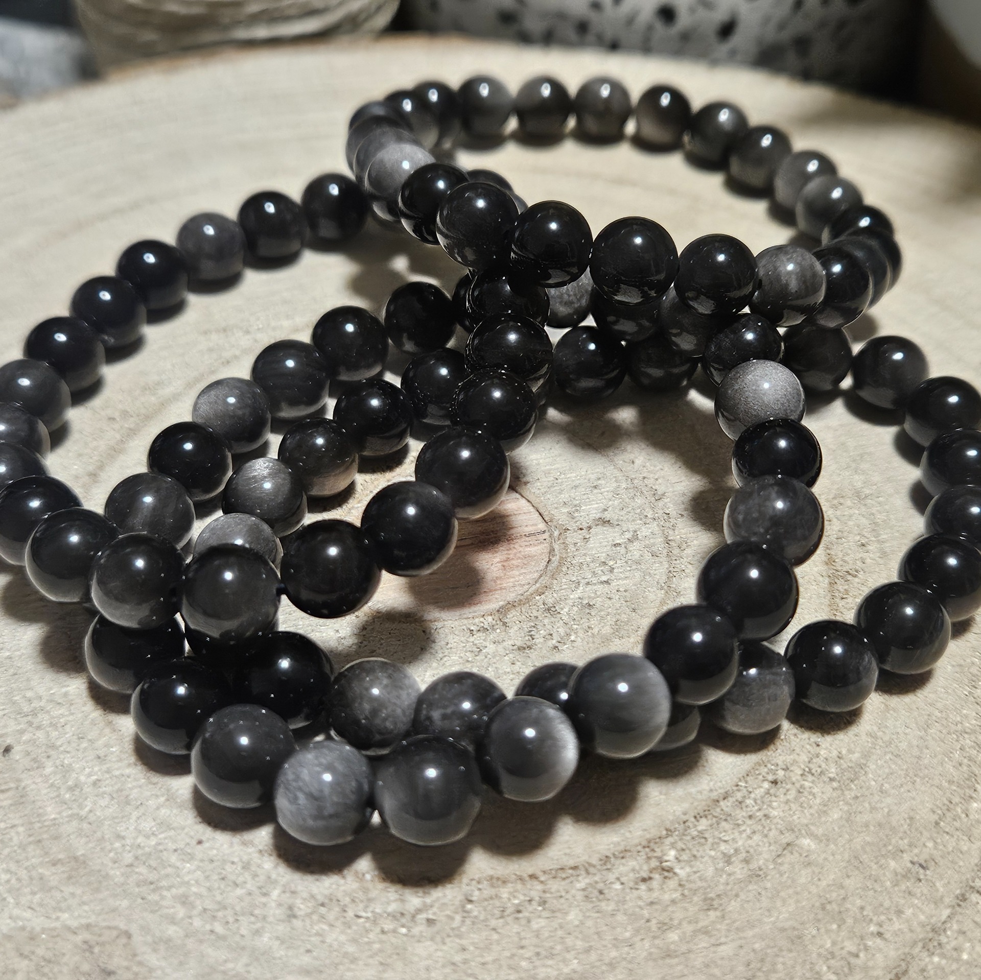 Imperial Strieborný Obsidián – Náramok hviezdnej noci (Prírodné korálky zo strieborného obsidiánu na pružnej gumičke, priemer 8 mm, dĺžka 16-18 cm) - Image 2