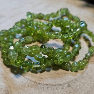Imperial Forest Dew – Lesná rosa (Náramok z peridotu – nugget cca 5 mm)