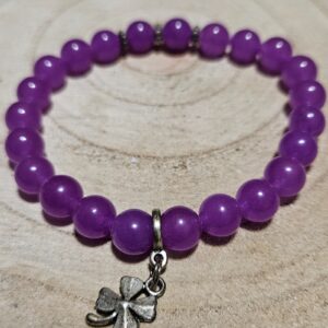 ​Imperial Violet Luck – Fialové šťastie (Handmade náramok z lila jadeitu s príveskom ďateliny, 8 mm, 18-19 cm)