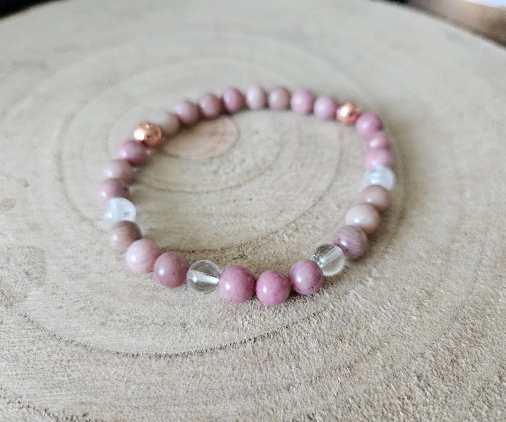 Svetlo Srdca: Rodonitovo-Krištáľový Energetický Náramok "8"