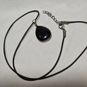 Imperial Obsidian Drop – Slza noci (Náhrdelník s príveskom z čierneho obsidiánu)