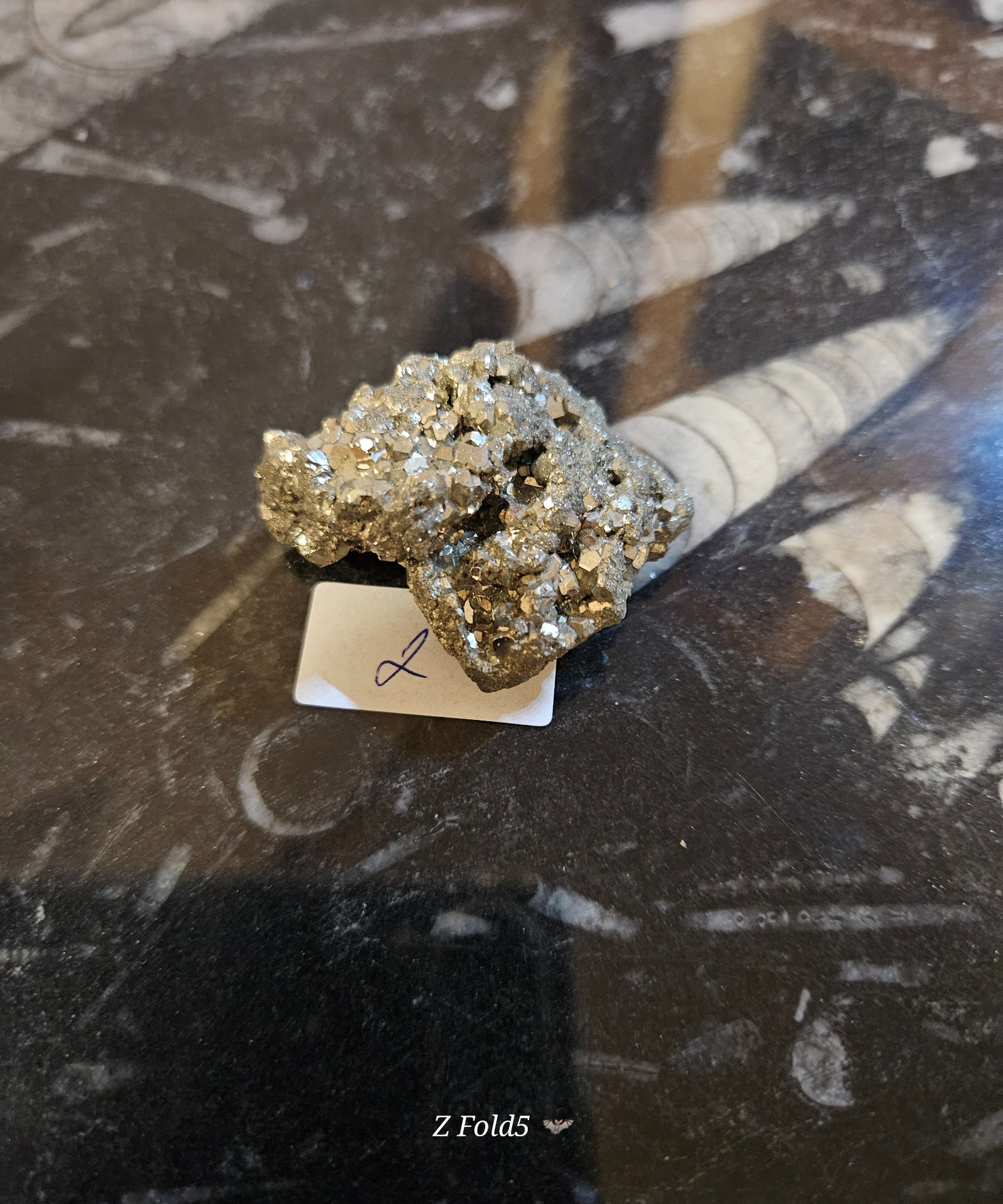 Imperial Peru Pyrit – Surový kúsok zlatistej energie - Image 2