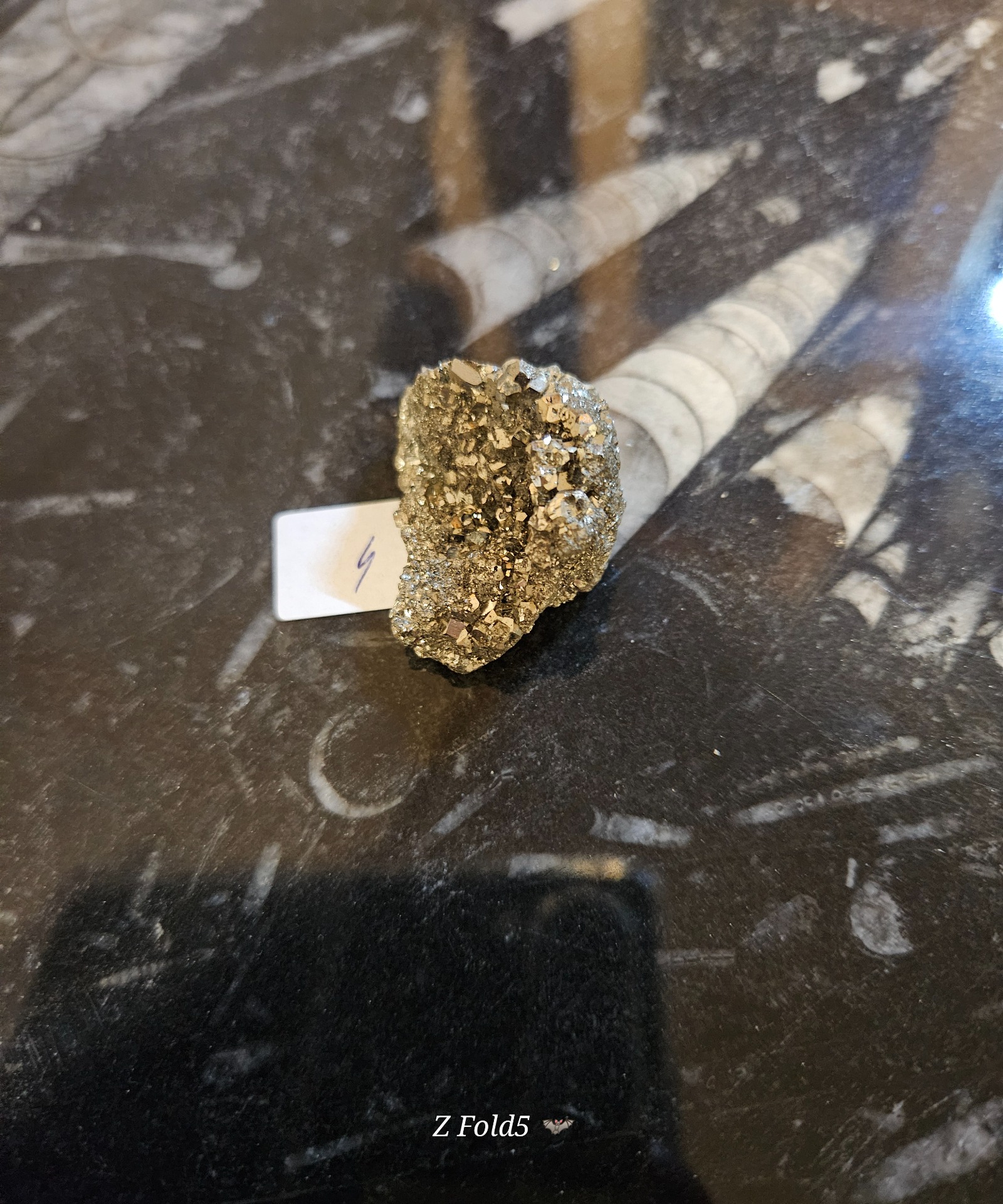 Imperial Peru Pyrit – Surový kúsok zlatistej energie - Image 4