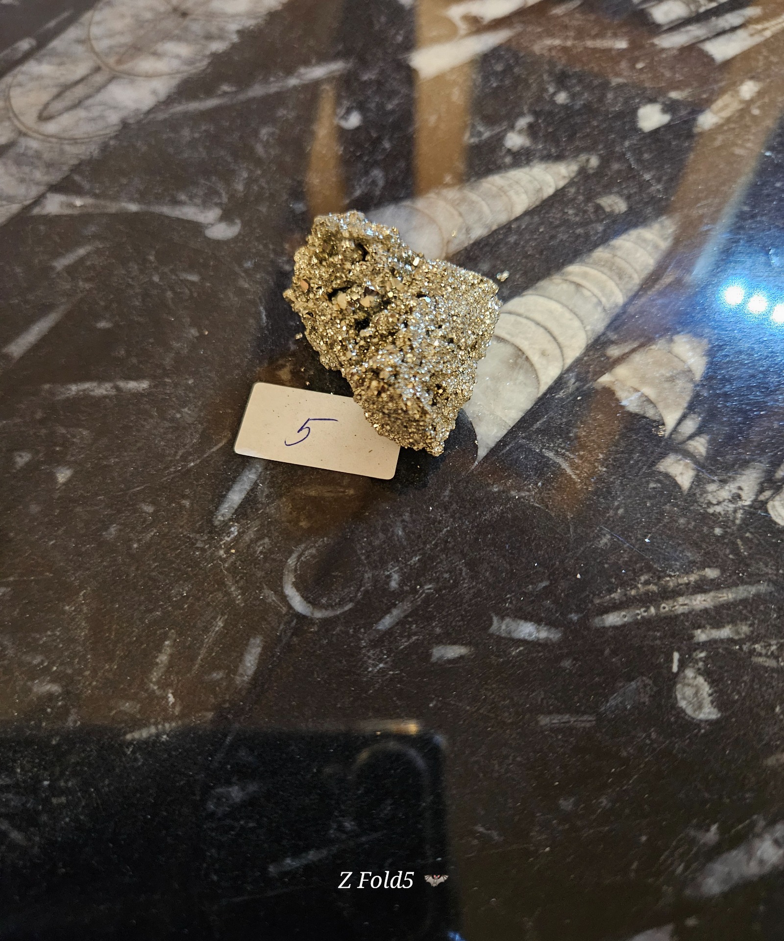 Imperial Peru Pyrit – Surový kúsok zlatistej energie - Image 5