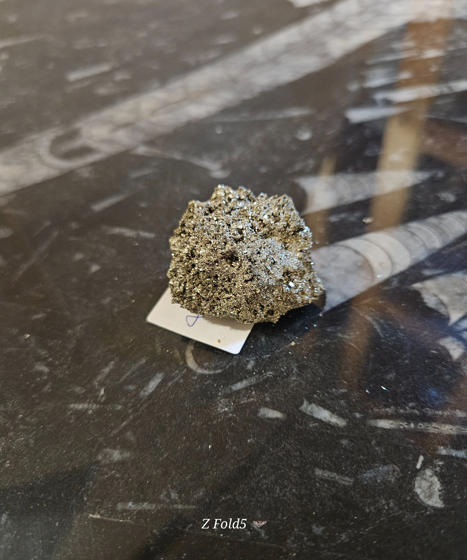 Imperial Peru Pyrit – Surový kúsok zlatistej energie - Image 8