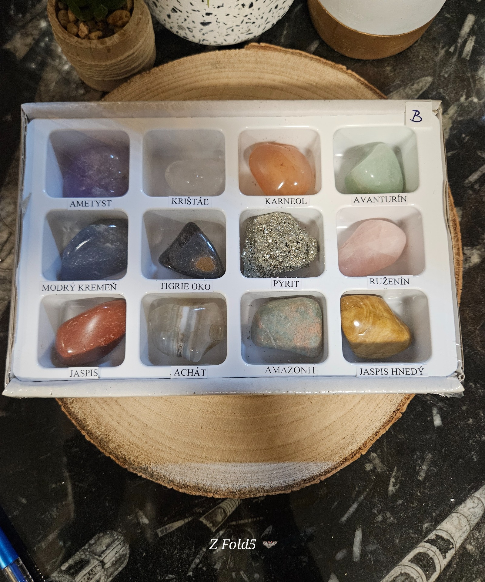 Imperial Mineral Mystery Box – 12 kúskov čistého prekvapenia - Image 2
