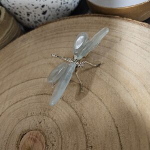 Imperial Aquamarine Dragonfly - ručne vyrezávaná vážka z akvamarínu 4x6 cm