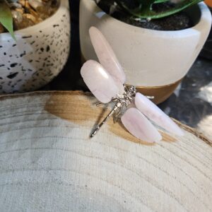 Imperial Kunzite Dragonfly - dekoratívna vážka z prírodného kunzitu