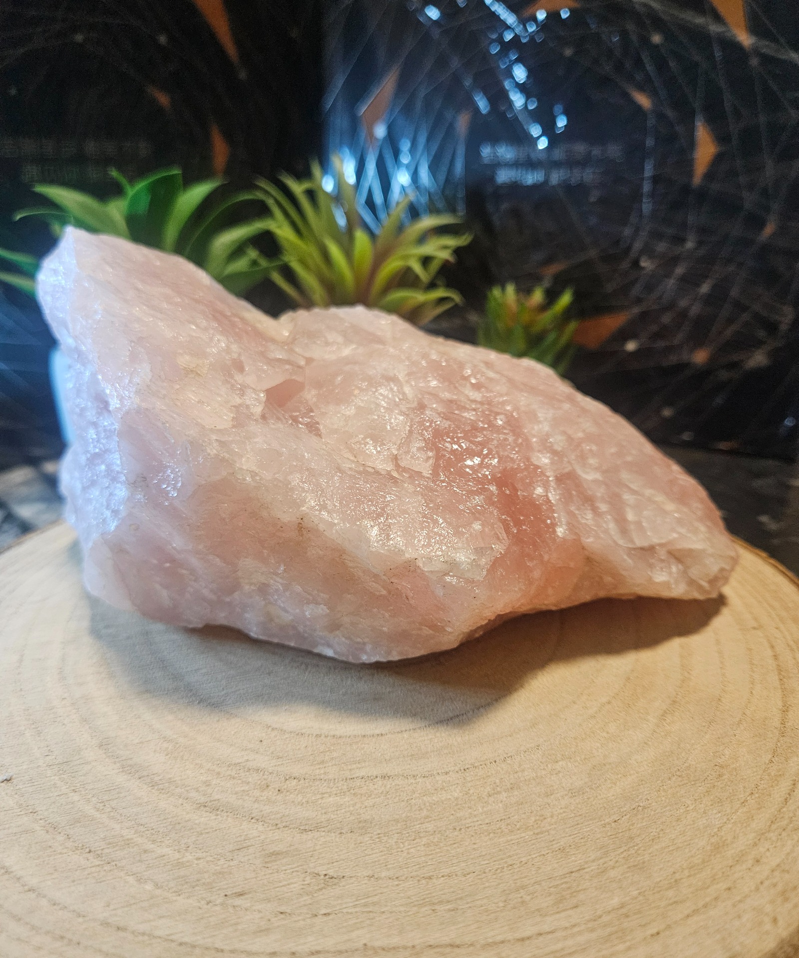 Imperial Rose Quartz Raw XXL - Surový ruženín monolit pre emocionálnu liečbu