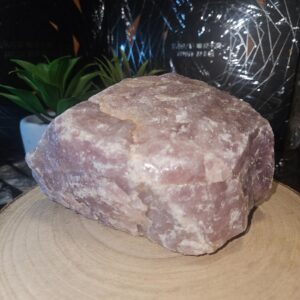Imperial Rose Quartz Raw XXL - Obrovský surový ruženín monolit pre lásku a pokoj