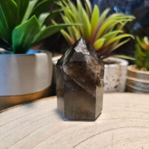 Imperial Smoky Obelisk 85g majestátny pilier z prírodnej záhnedy pre energetickú stabilitu