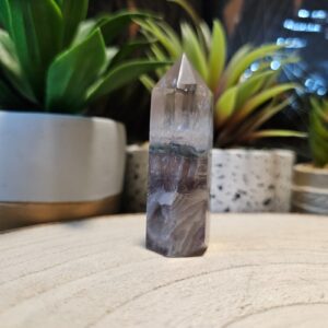 Imperial Compass of Intuition – Fluoritový obelisk (6 cm) pre mentálnu jasnosť a intuíciu.