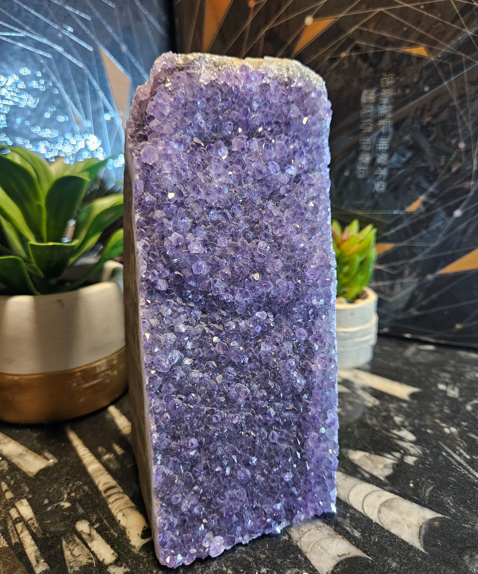 Imperial Uruguay Amethyst Cluster - Sýto fialová ametystová drúza 1,2kg