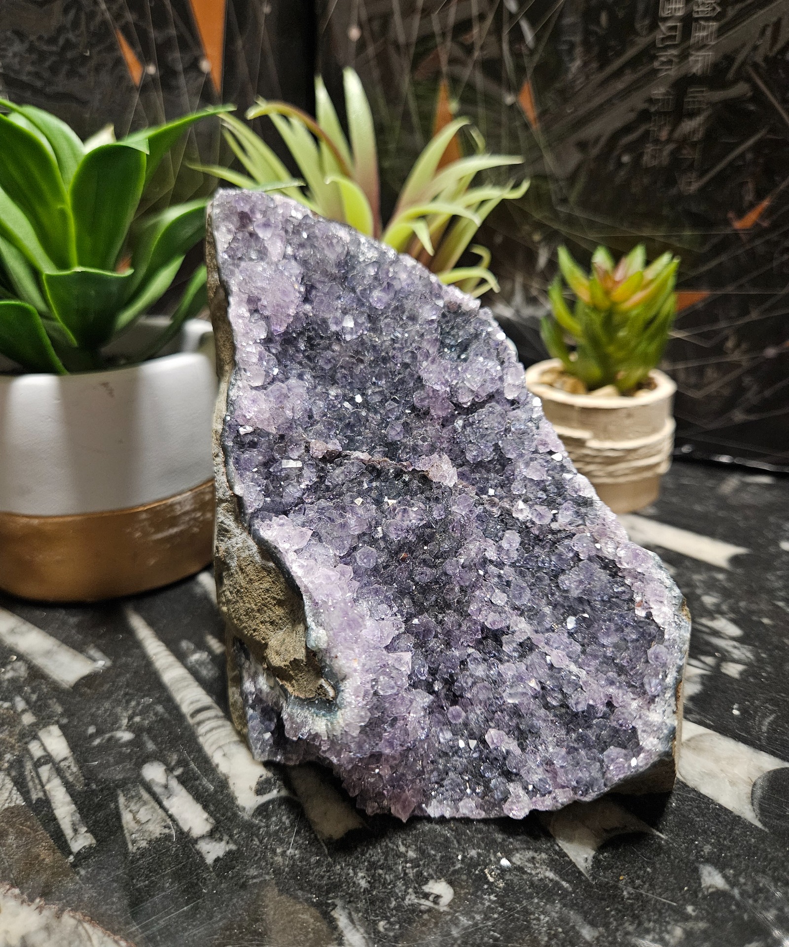 Imperial Uruguay Amethyst Cluster - Sýto fialová ametystová drúza 772g