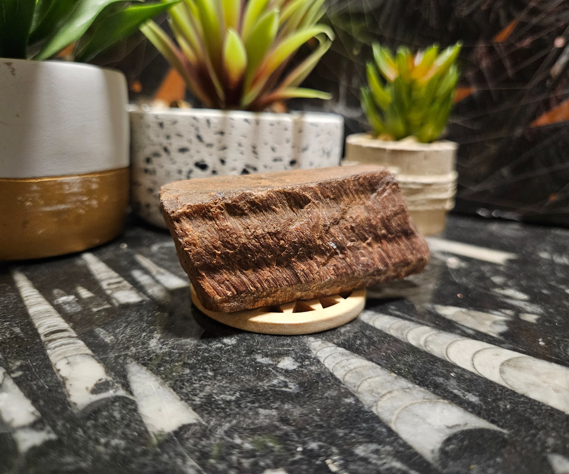 Imperial Tiger’s Eye – Esencia odvahy (Raw Edition) (Prírodný surový minerál Tigrie oko, 8 cm, 124 g)