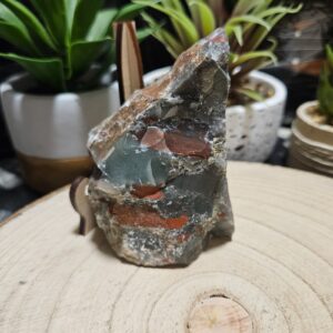 Imperial Raw Heliotrope Bloodstone Crystal surovy heliotrop krvel chalcedon mineraly zberatelsky kus