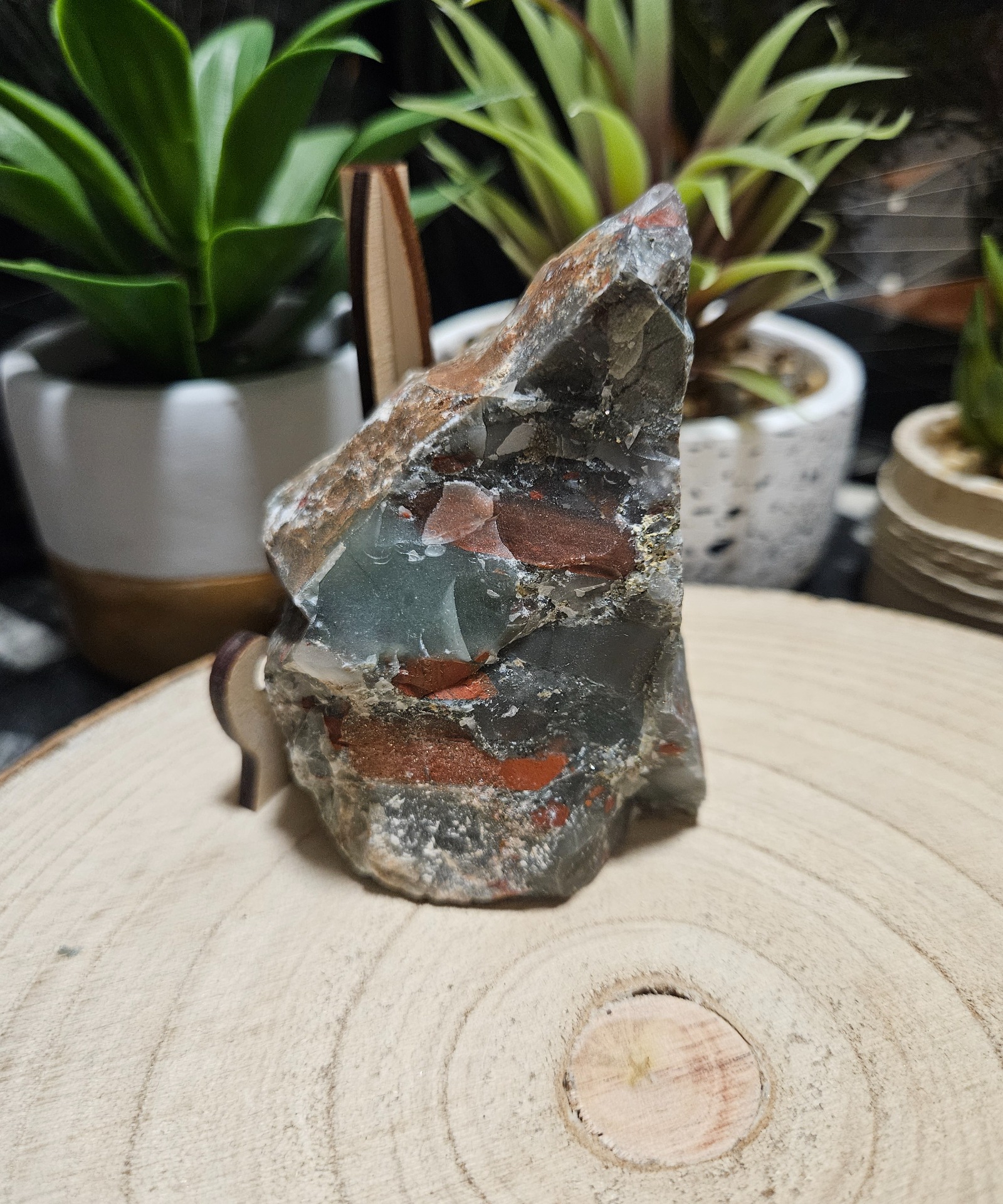 Imperial Raw Heliotrope Bloodstone Crystal surovy heliotrop krvel chalcedon mineraly zberatelsky kus