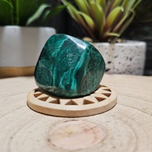 Imperial Malachite Congo Sovereign Specimen 72 lesteny rez kvaplom malachitu kongo 72g predna strana