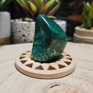 Imperial Malachite Congo Sovereign Specimen 42 lesteny rez kvaplom malachitu kongo 42g bocny profil