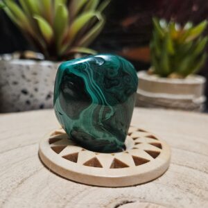 Imperial Malachite Congo Sovereign Specimen 41 lesteny rez kvaplom malachitu kongo 41g zadna strana