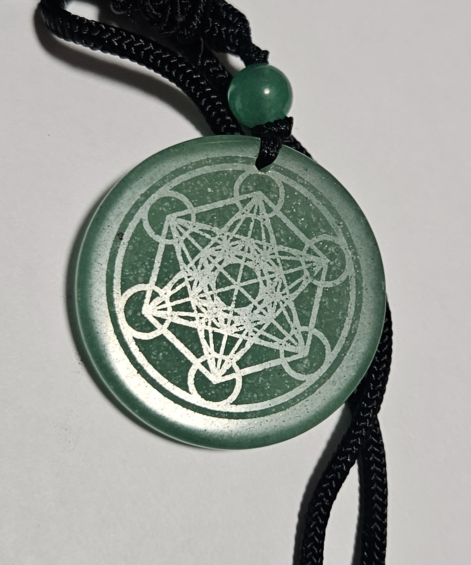 Imperial Metatron Shield – Metatrónov štít (Aventurínový prívesok, 3,5 cm, vzor Metatrónova kocka)