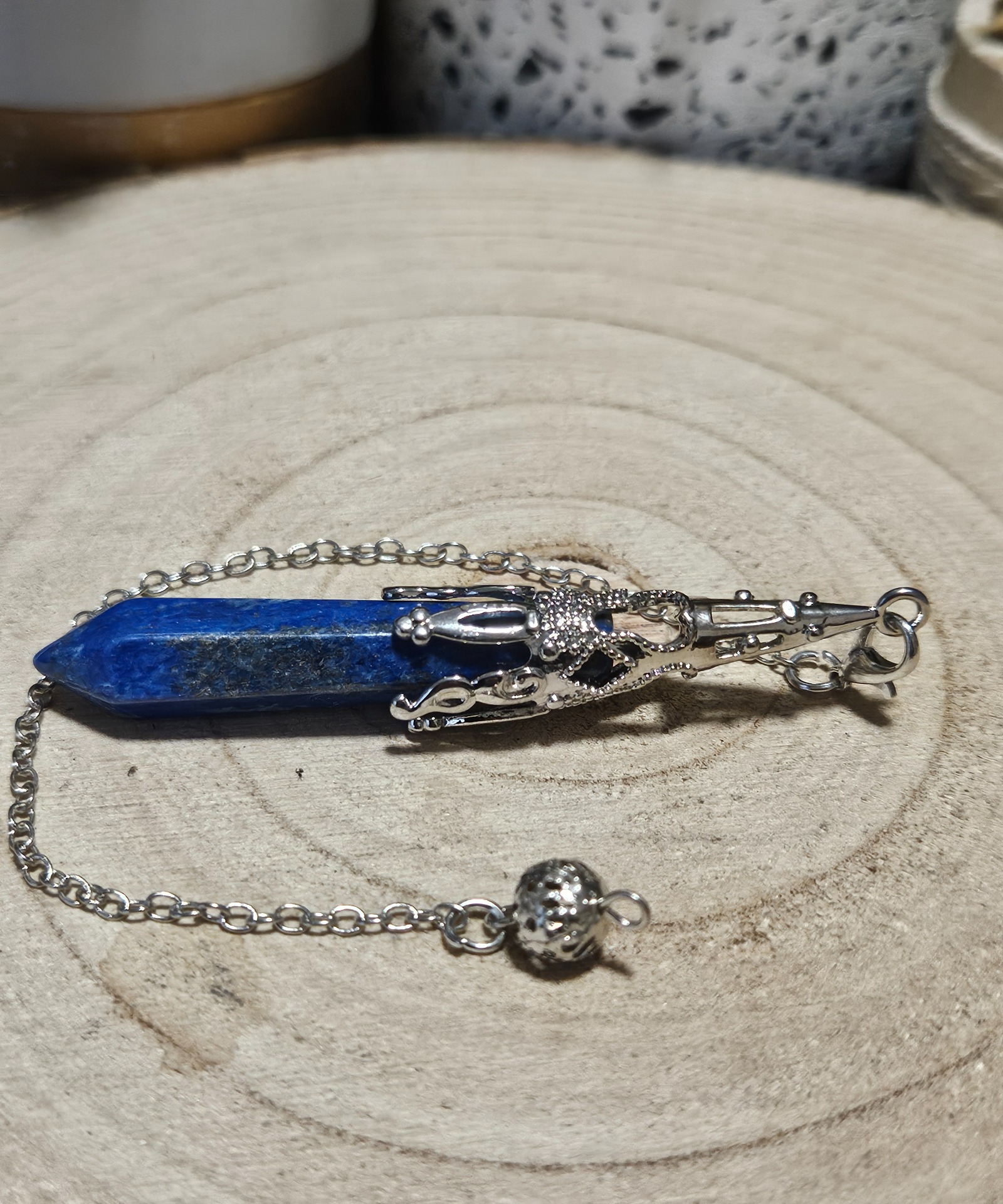 Imperial Lapis Crown Pendulum – The Oracle's Voice (Kyvadlo z lapisu lazuli, 10x50 mm)
