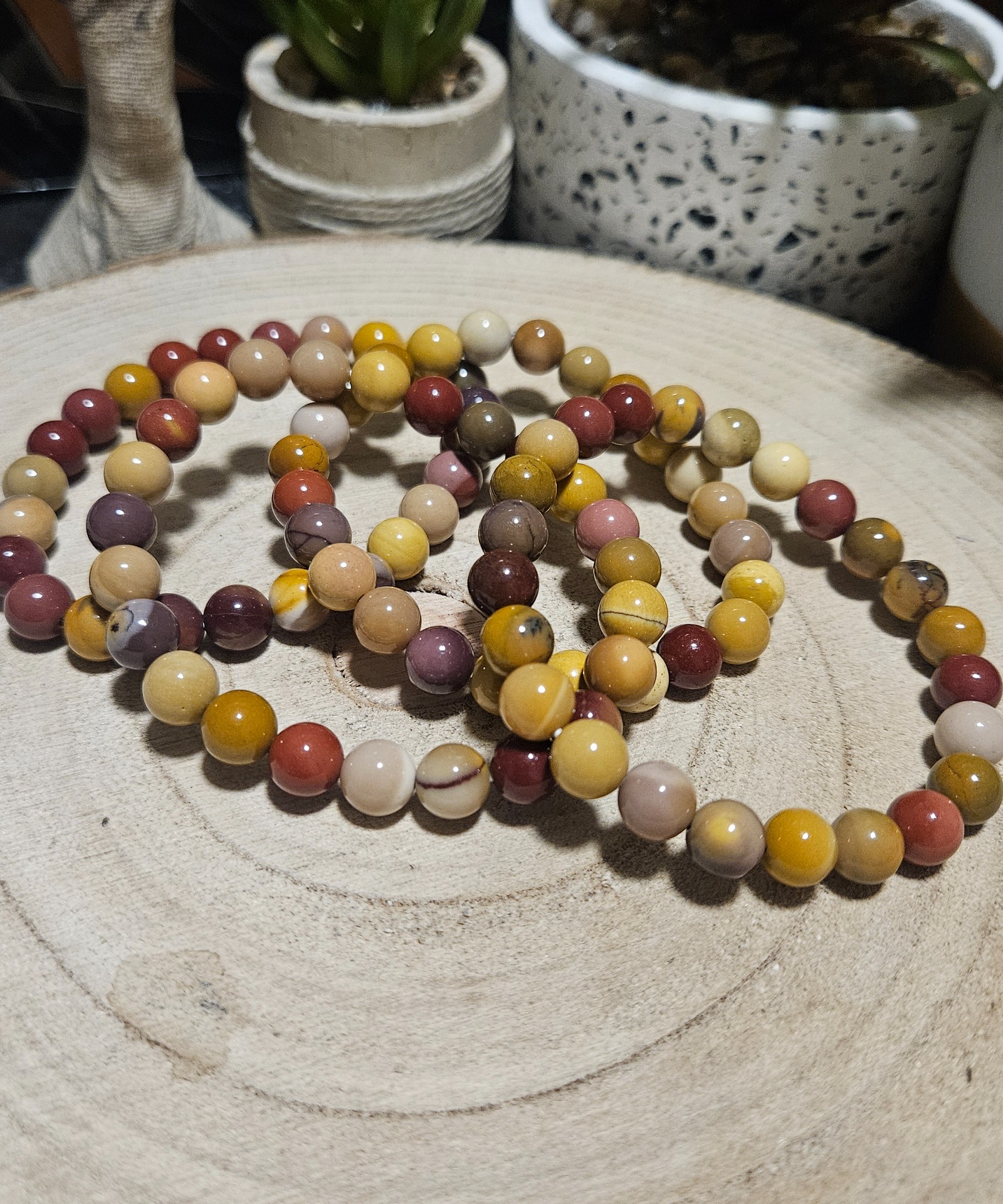 Imperial Mookaite Australian Shamanic Bracelet náramok z jaspisu mookait korálky z minerálov uzemnenie vitalita