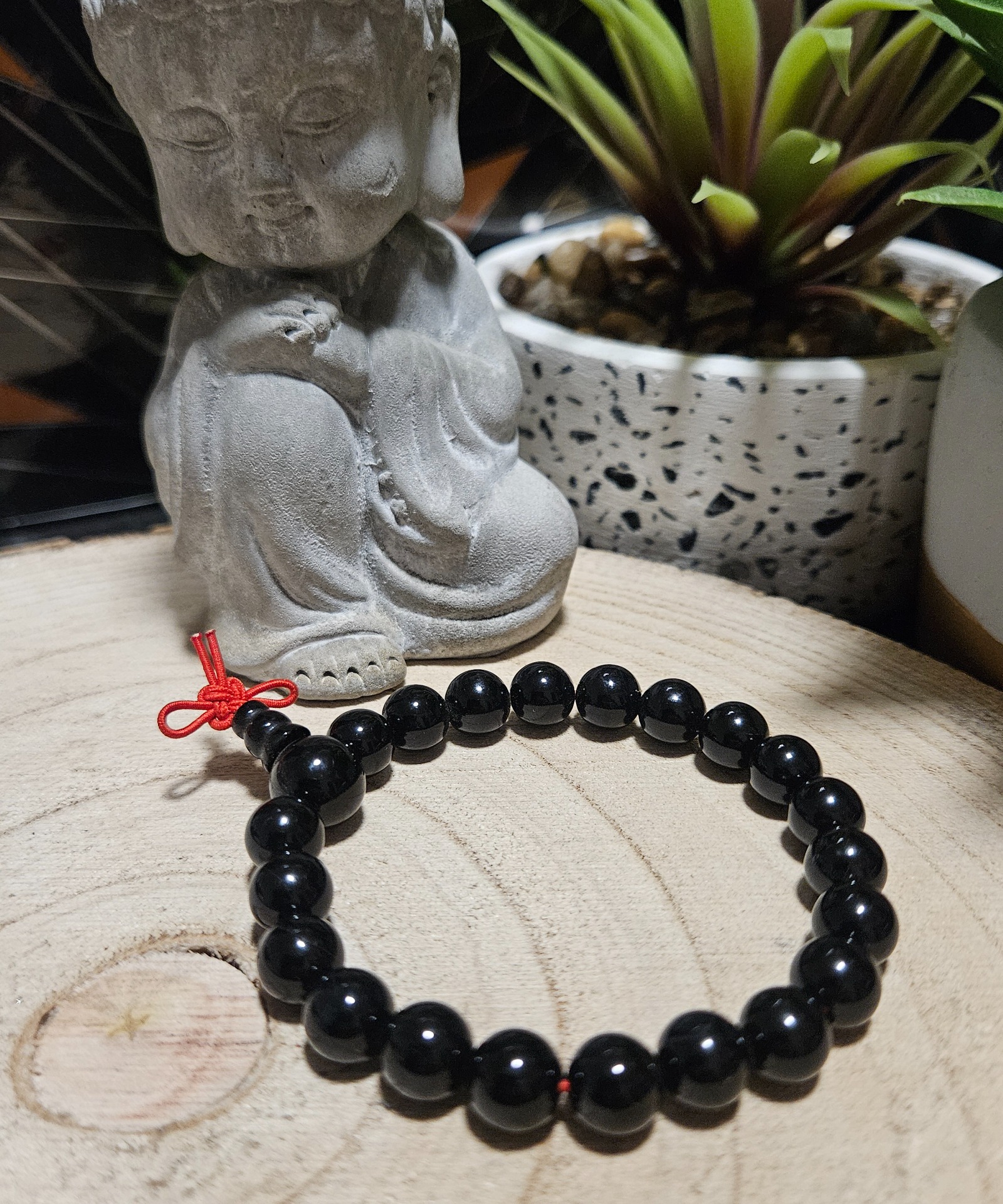 Imperial Zen – Náramok vnútorného ticha (Onyxový energetizujúci náramok s Guru korálkou 8-10 mm)