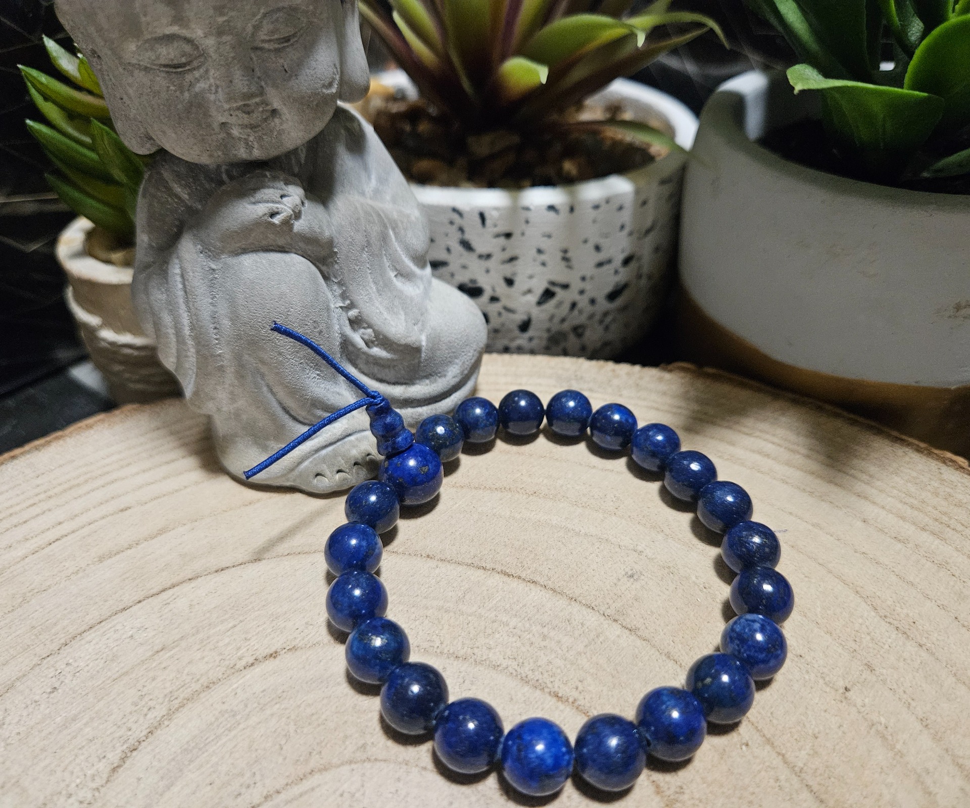 Imperial Buddha Energy – Path to Wisdom (Náramok z lapisu lazuli s Guru korálkou)