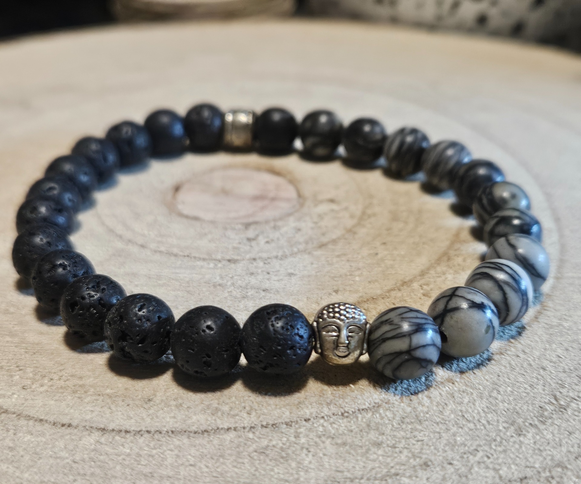Imperial Silverline Lava Protection Bracelet naramok jaspis silverline a cierna lava s antikou hlavou buddhu koralky z mineralov rucna vyroba ochrana