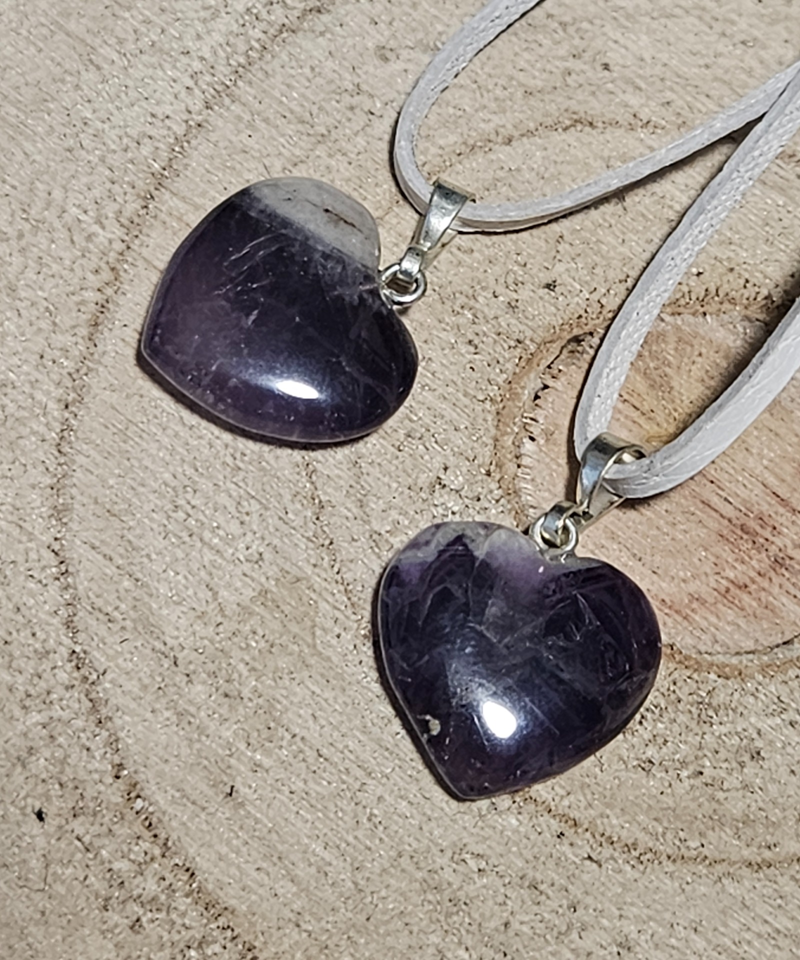 Imperial Amethyst Heart prívesok brúsené srdiečko z ametystu 15mm pre sebalásku a očistu